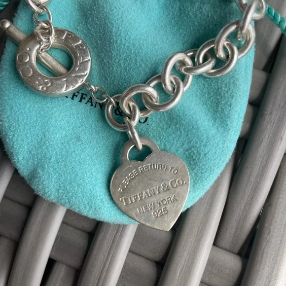 Tiffany & Co Heart Tag Toggle Bracelet - Picture 3 of 4